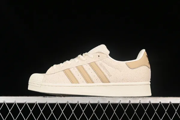 Adidas Superstar White and Red Sneakers - 11