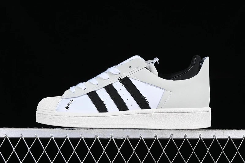 Adidas Superstar White and Red Sneakers - 15