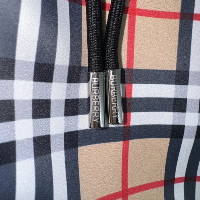 Burberry Swimwear Check-pattern drawstring swim shorts product detail image 4