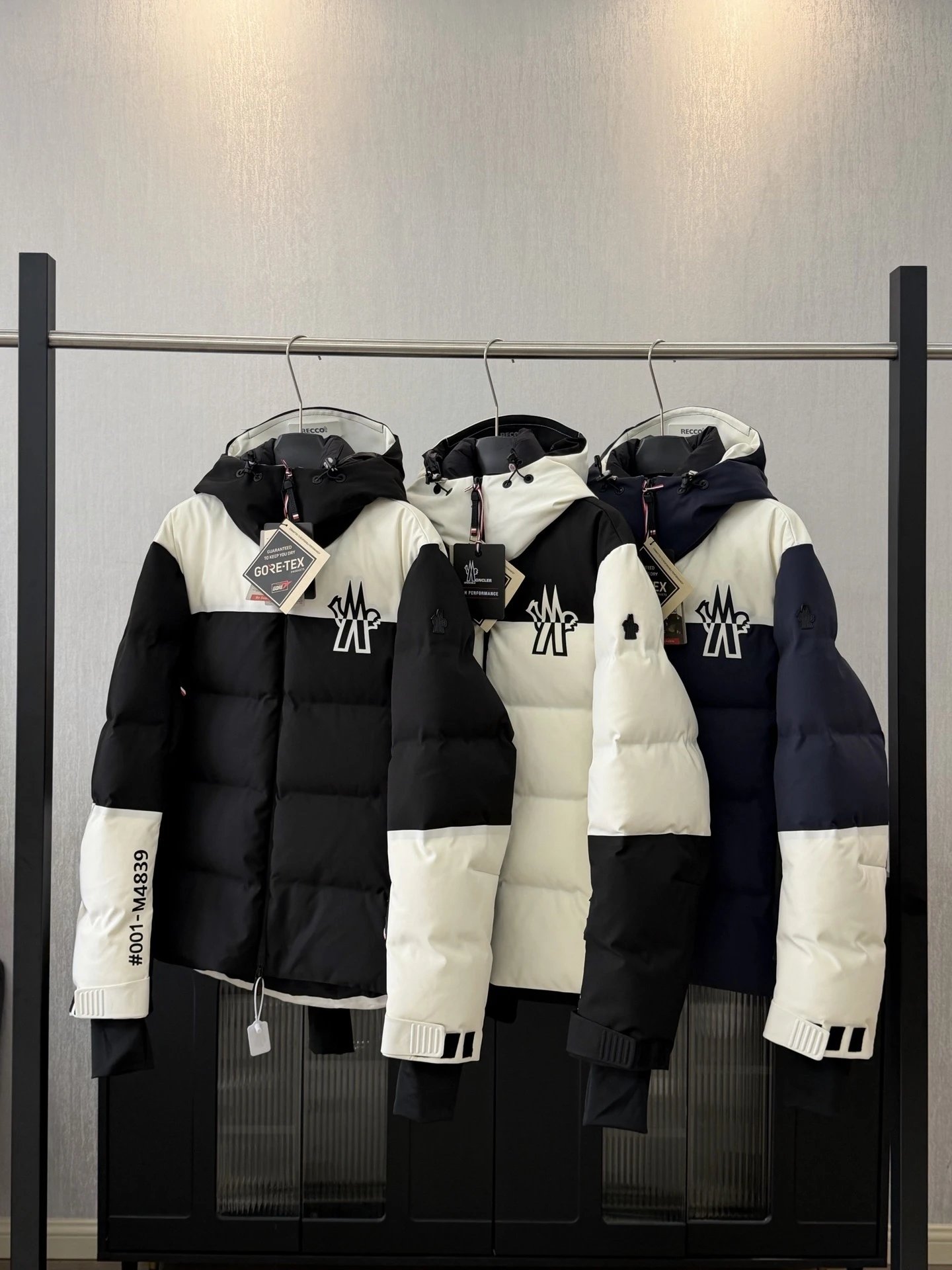 新品羽绒服
