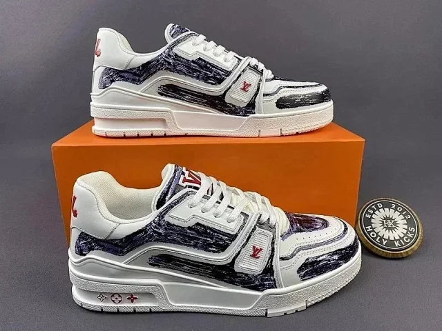 Louis Vuitton Sneakers LV Trainer low-top product detail image 4