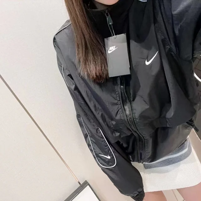 Nike Mixed sportswear styles product detail image 9