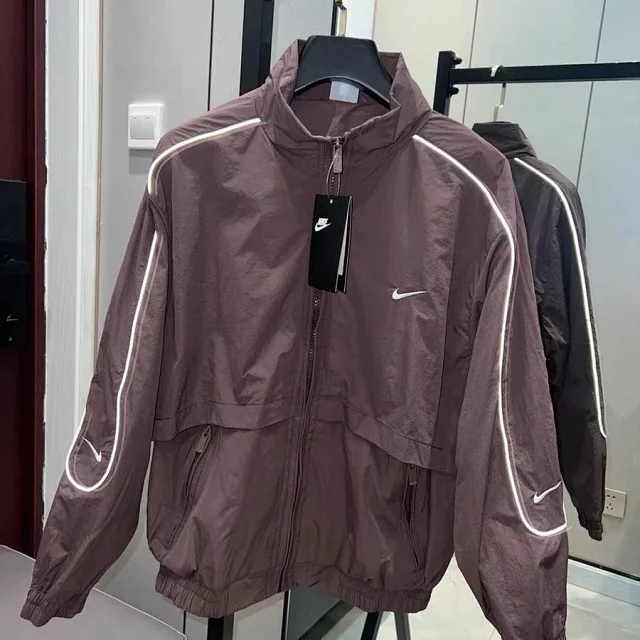 Nike Mixed sportswear styles product detail image 10