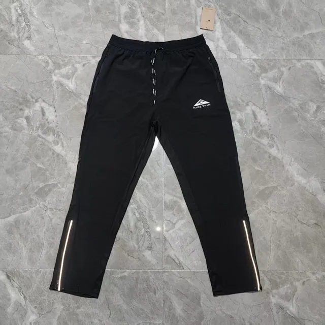 Nike Matching Sets Three-Piece Sportswear Set with Hooded Jacket, T-Shirt and Shorts product detail image 9