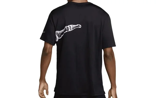 Nike Graphic short-sleeve T-shirt and drawstring shorts product detail image 2