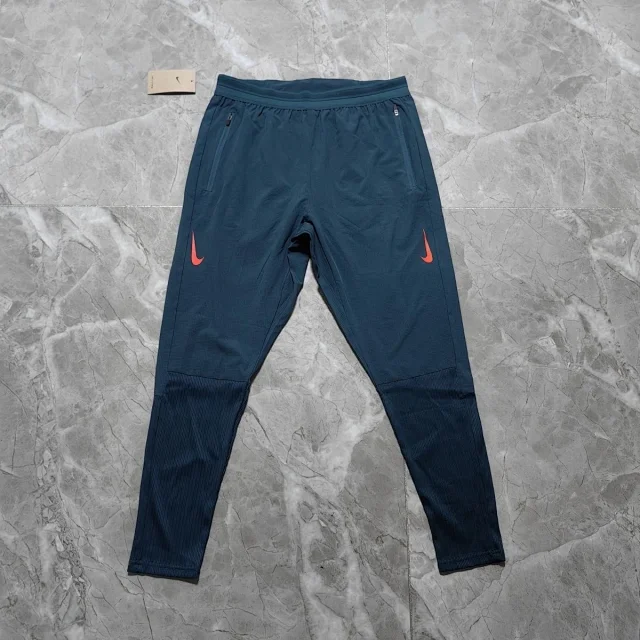 Nike Matching Sets Three-Piece Sportswear Set with Hooded Jacket, T-Shirt and Shorts product detail image 14