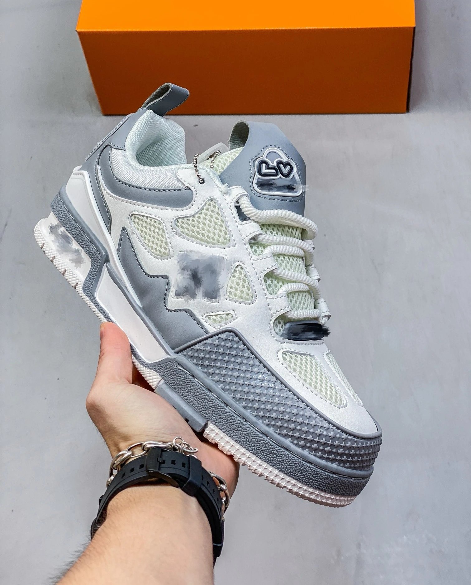 Grey 1ACQP4