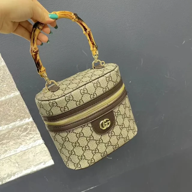 Gucci Assorted monogram and horsebit designs product detail image 7