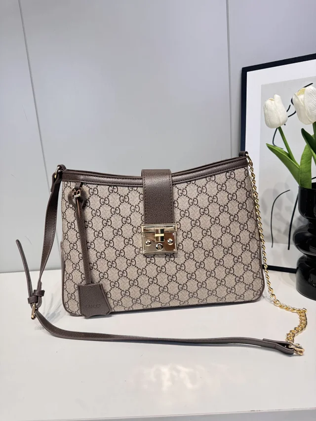 Gucci Assorted monogram and horsebit designs product detail image 5