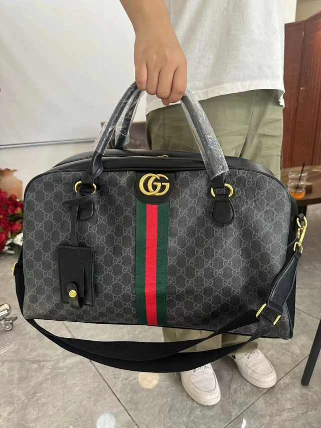 Gucci Handbags GG monogram horsebit flap handbag product detail image 4