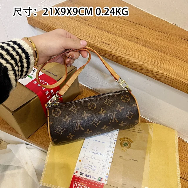 Louis Vuitton Multiple handbag and shoulder bag designs product detail image 2