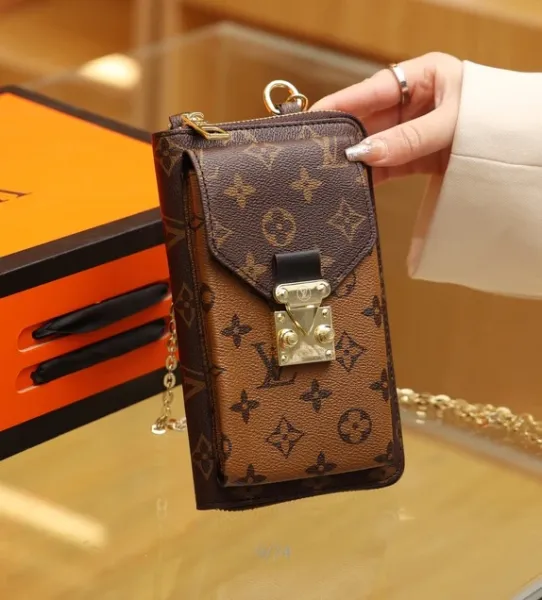 Louis Vuitton Monogram Mini Boîte Chapeau Shoulder Bag Brown - 6