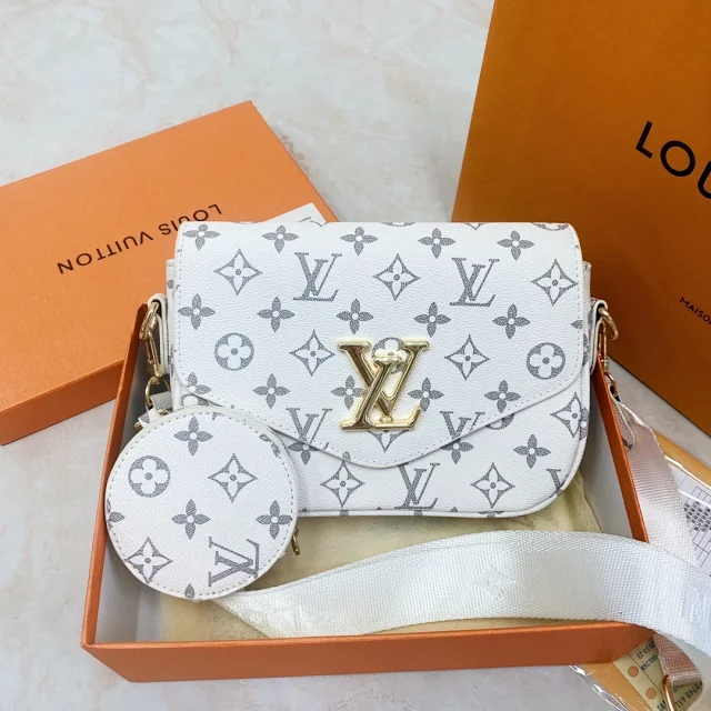 Louis Vuitton Crossbody Bags Embossed Monogram Chain Bag product detail image 10