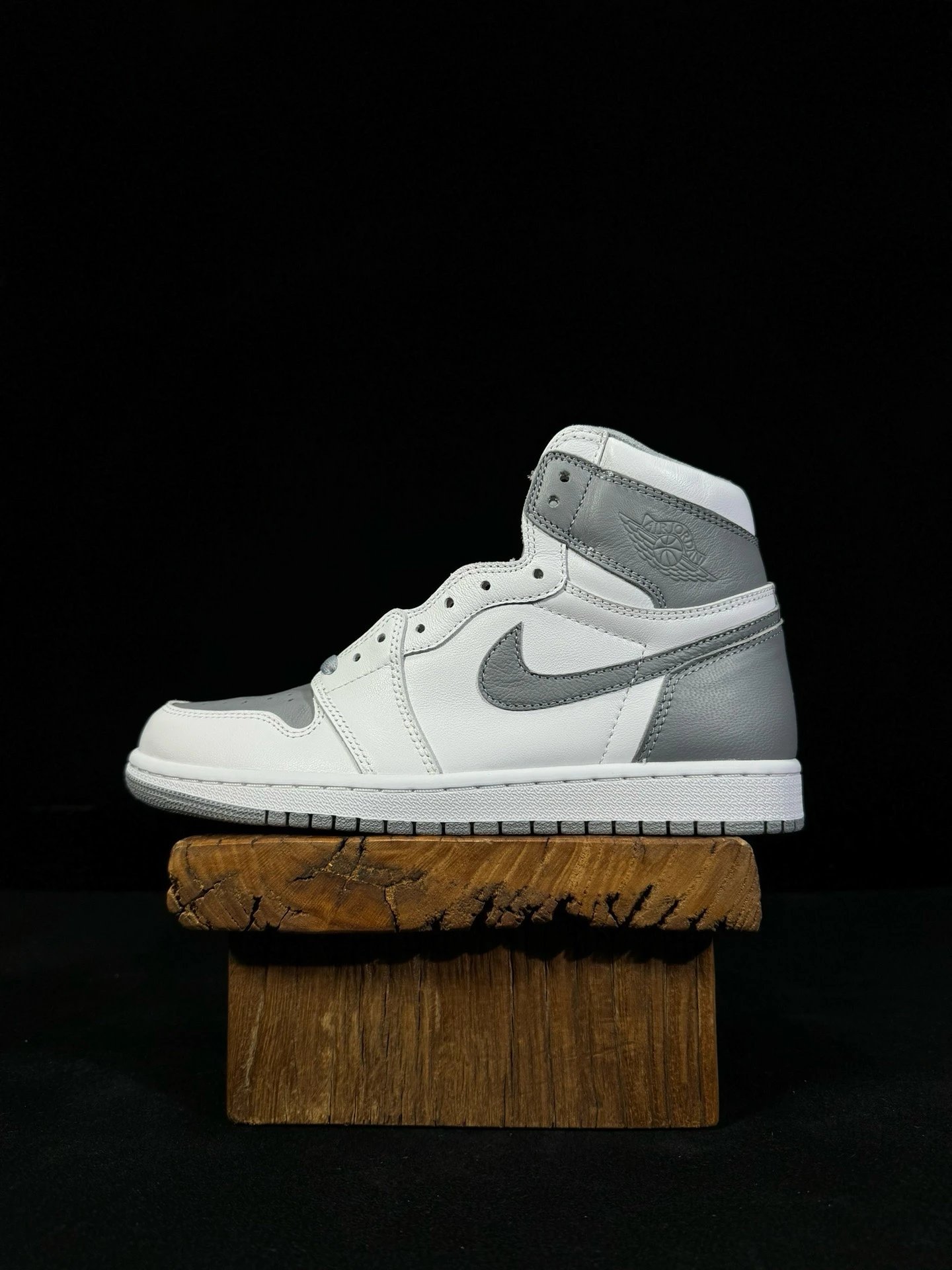 Air Jordan 1 Retro High OG White Grey Sneakers