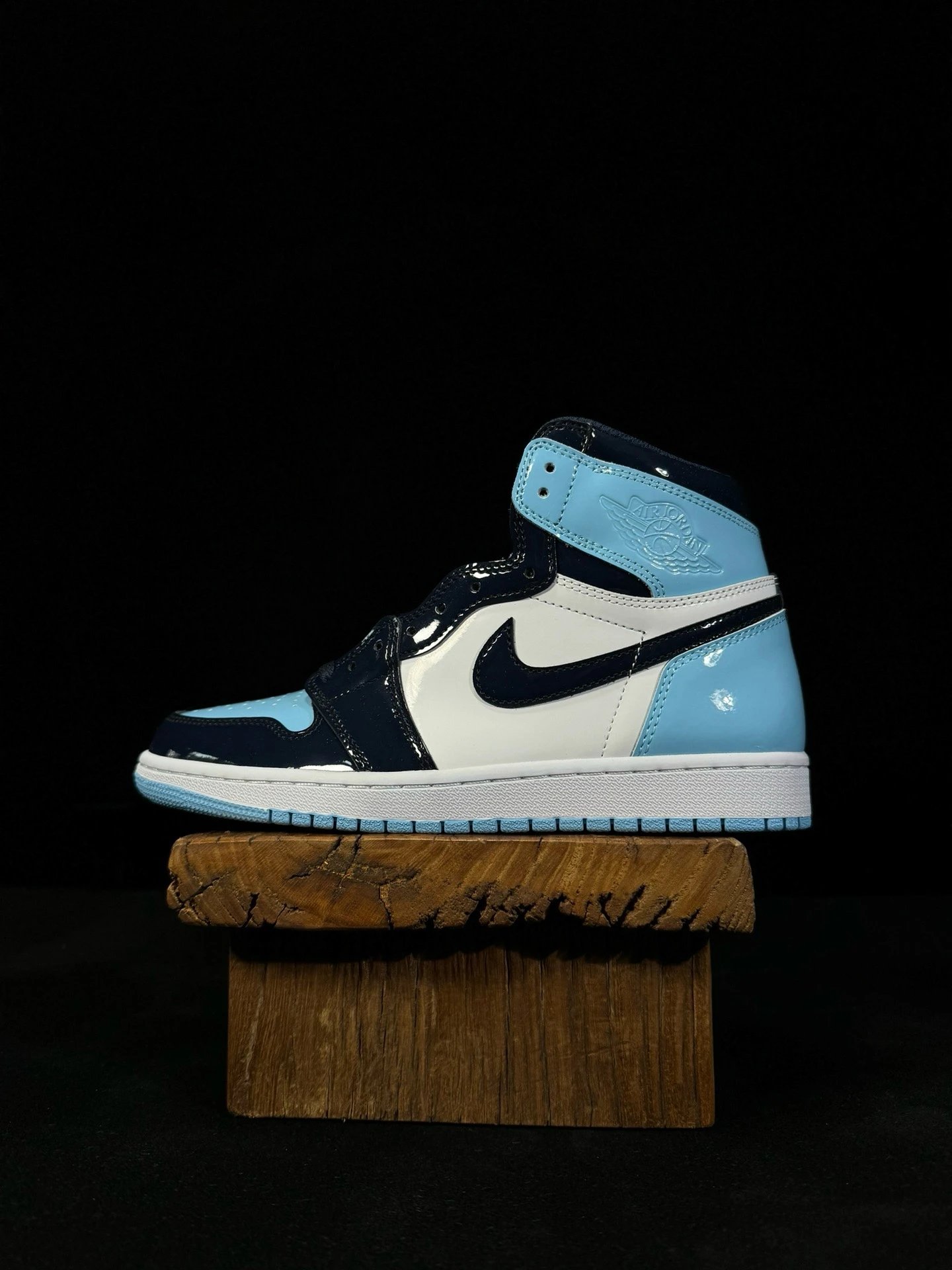 Air Jordan 1 High Deep Blue Light Blue Shoes