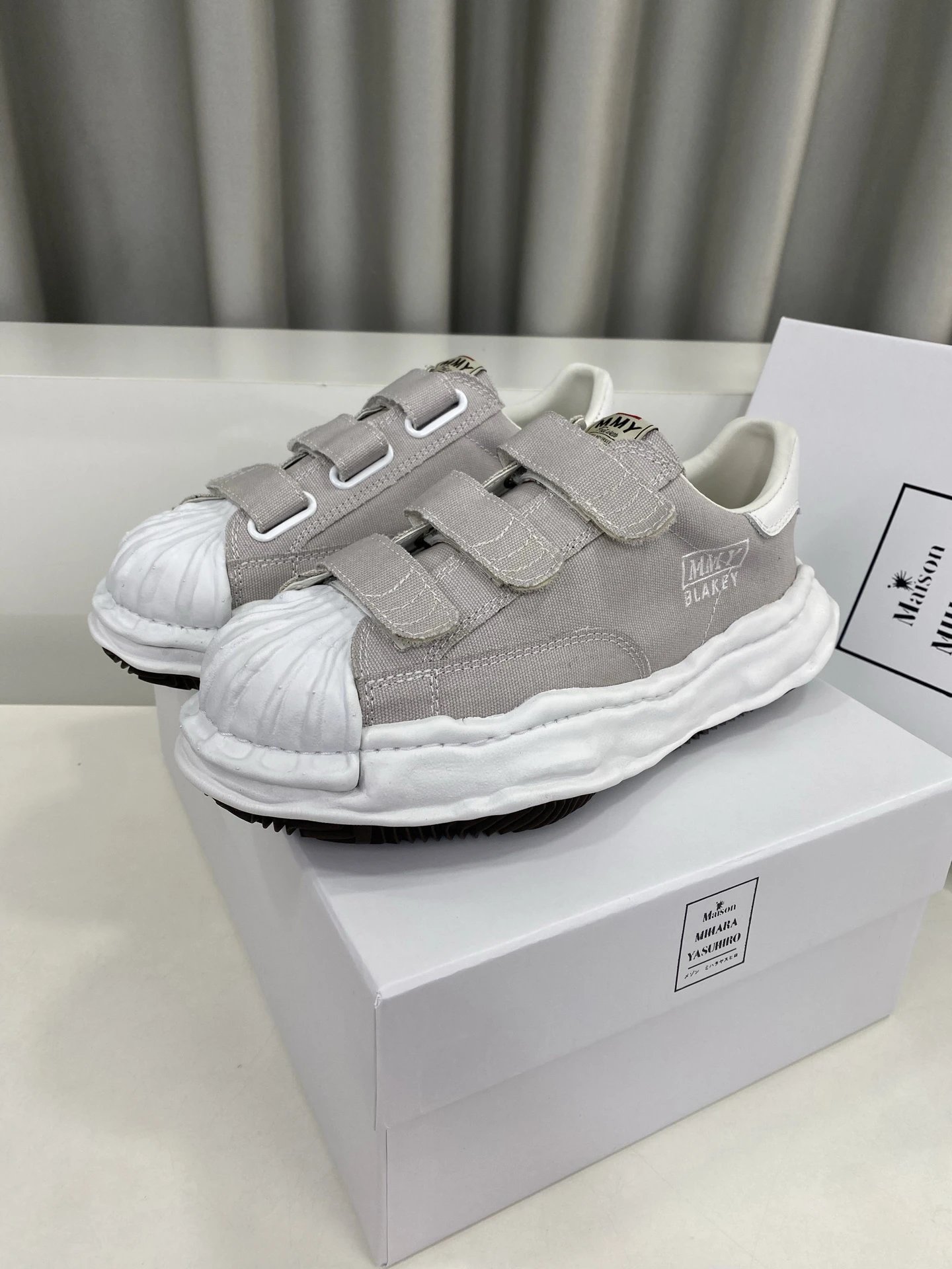 Maison Mihara Yasuhiro Gray Blakey Velcro Canvas Sneakers