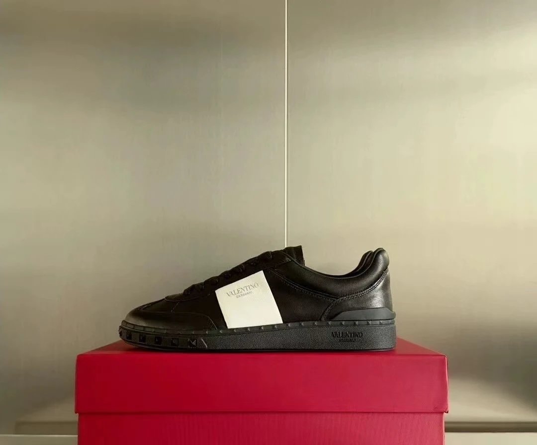 Valentino Rockstud Black Leather Unisex Luxury Sneakers