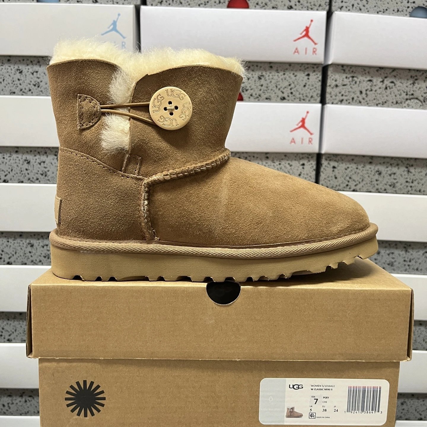 Top UGG 1016422 Wood Buckle Maroon（35-40） SKU image