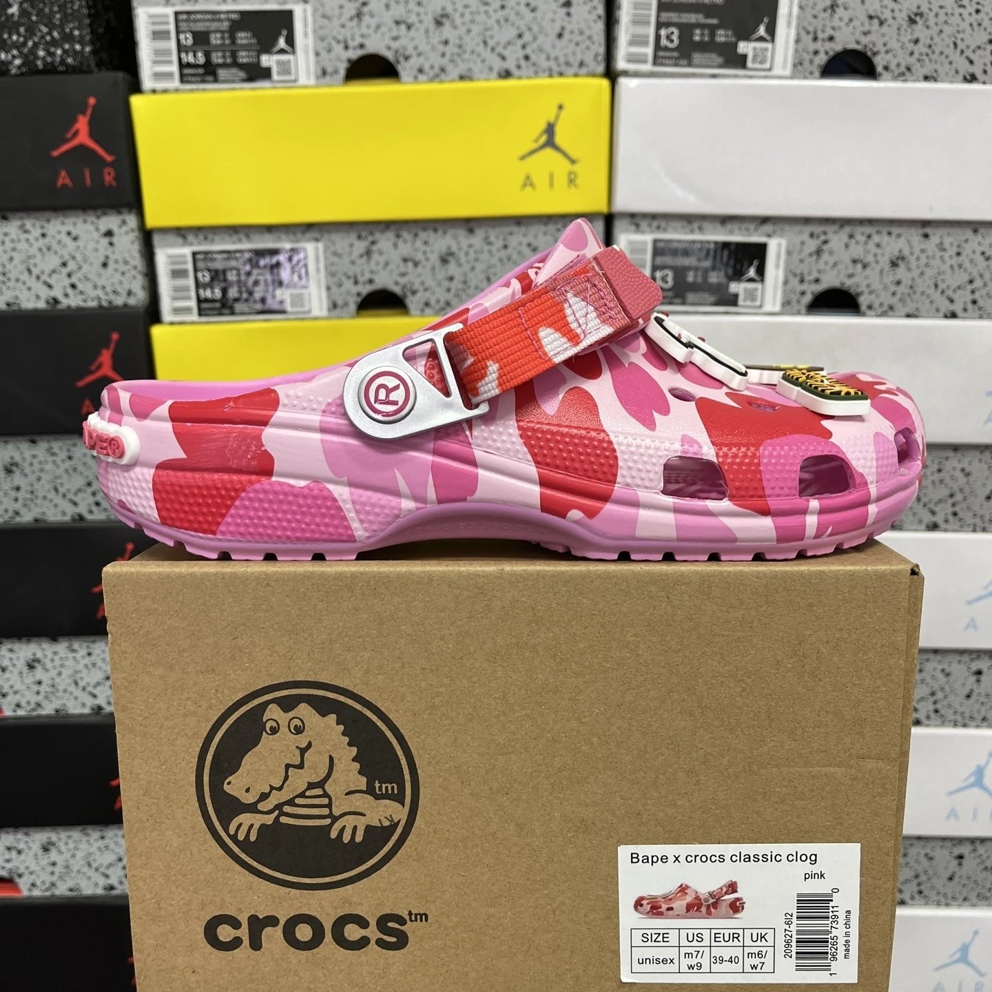 DG version CROCS bape green