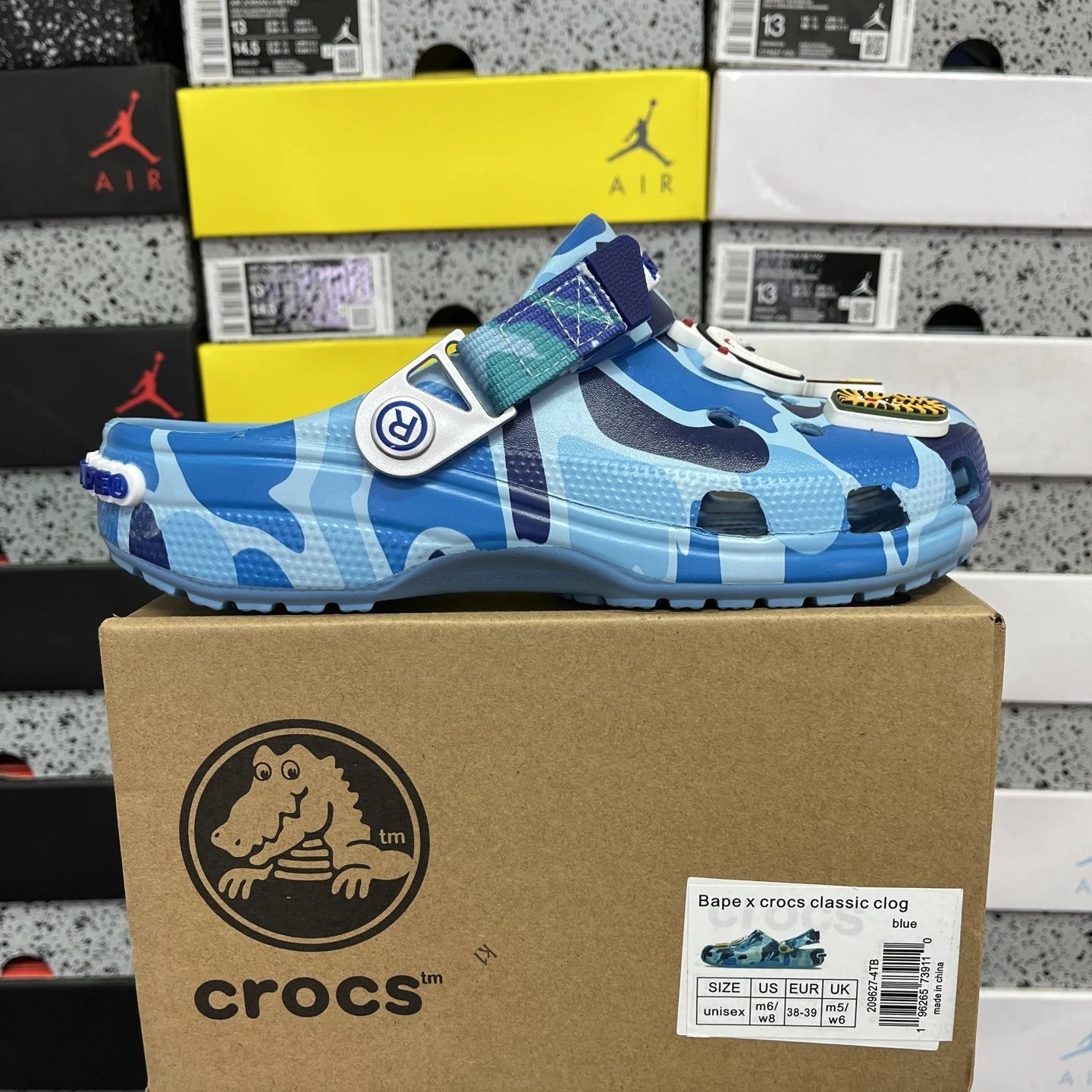 DG version CROCS bape pink