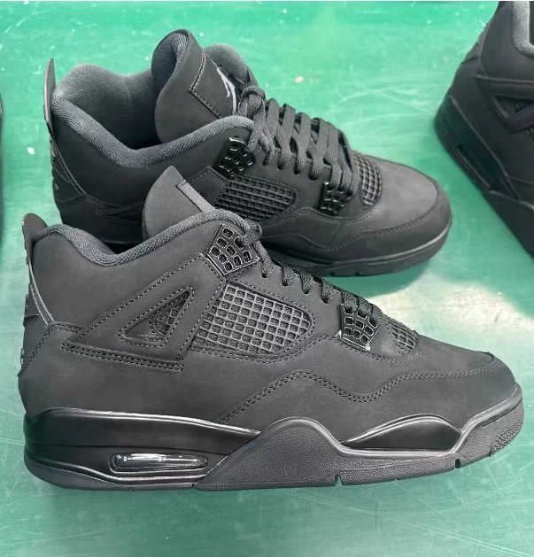 GX AJ4 Black Cat 2025 FV5029-010
