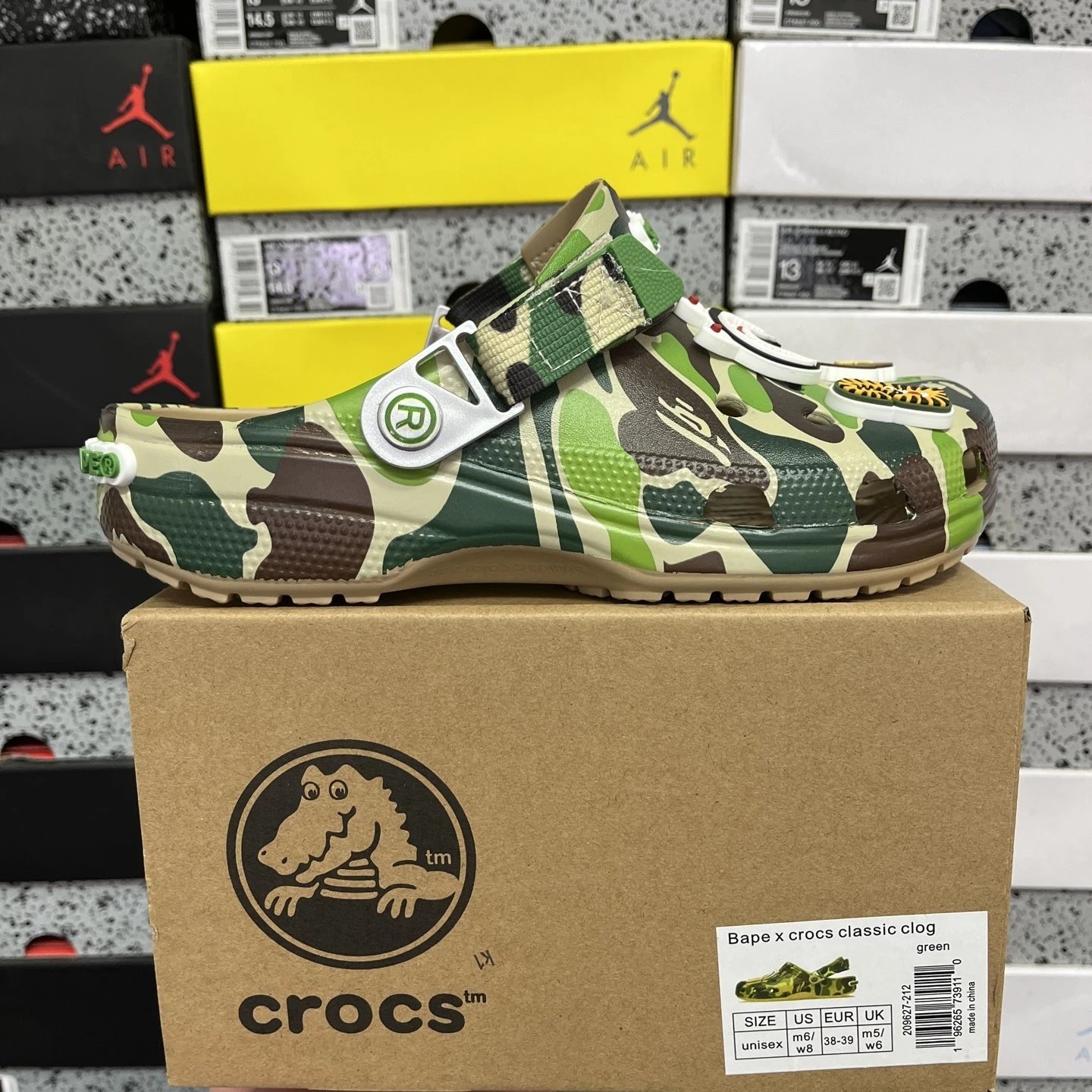 DG version CROCS bape blue
