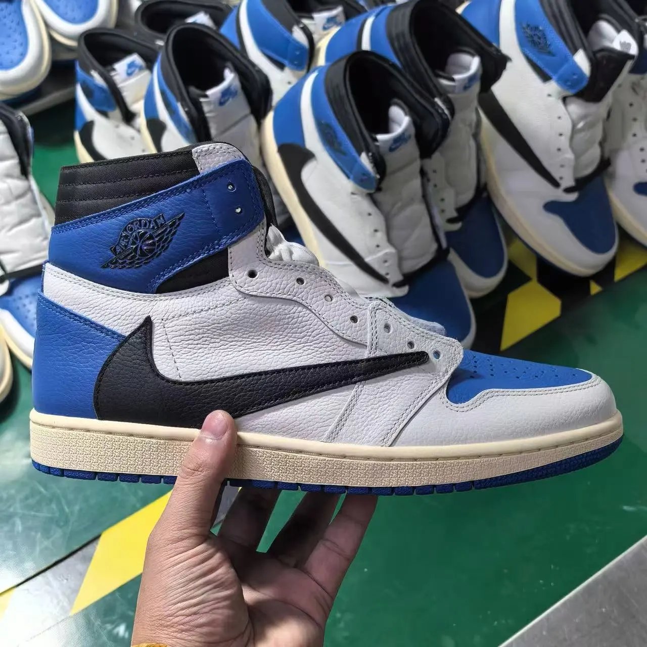 Jordan 1 Retro High OG SP Travis Scott Fragment Military Blue DH3227-105