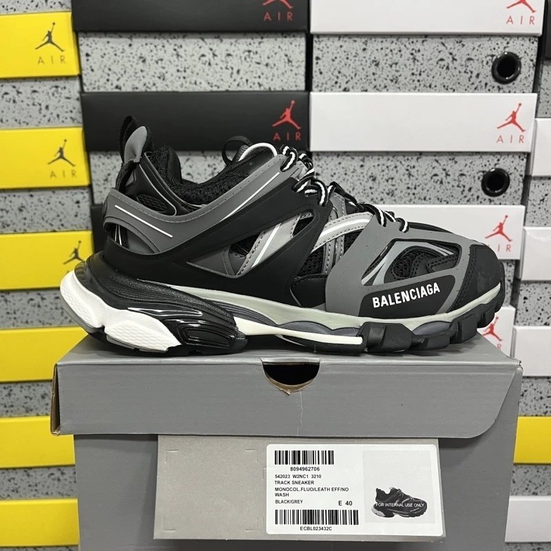 Balenciaga Track OG Black Grey 542023 W2NC1 3210