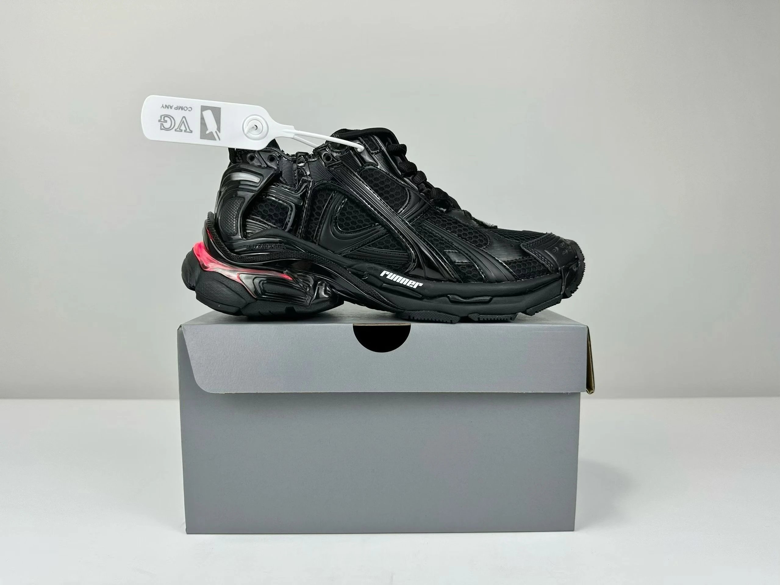 VG BLGC Paris 7.5 LED Pure Black