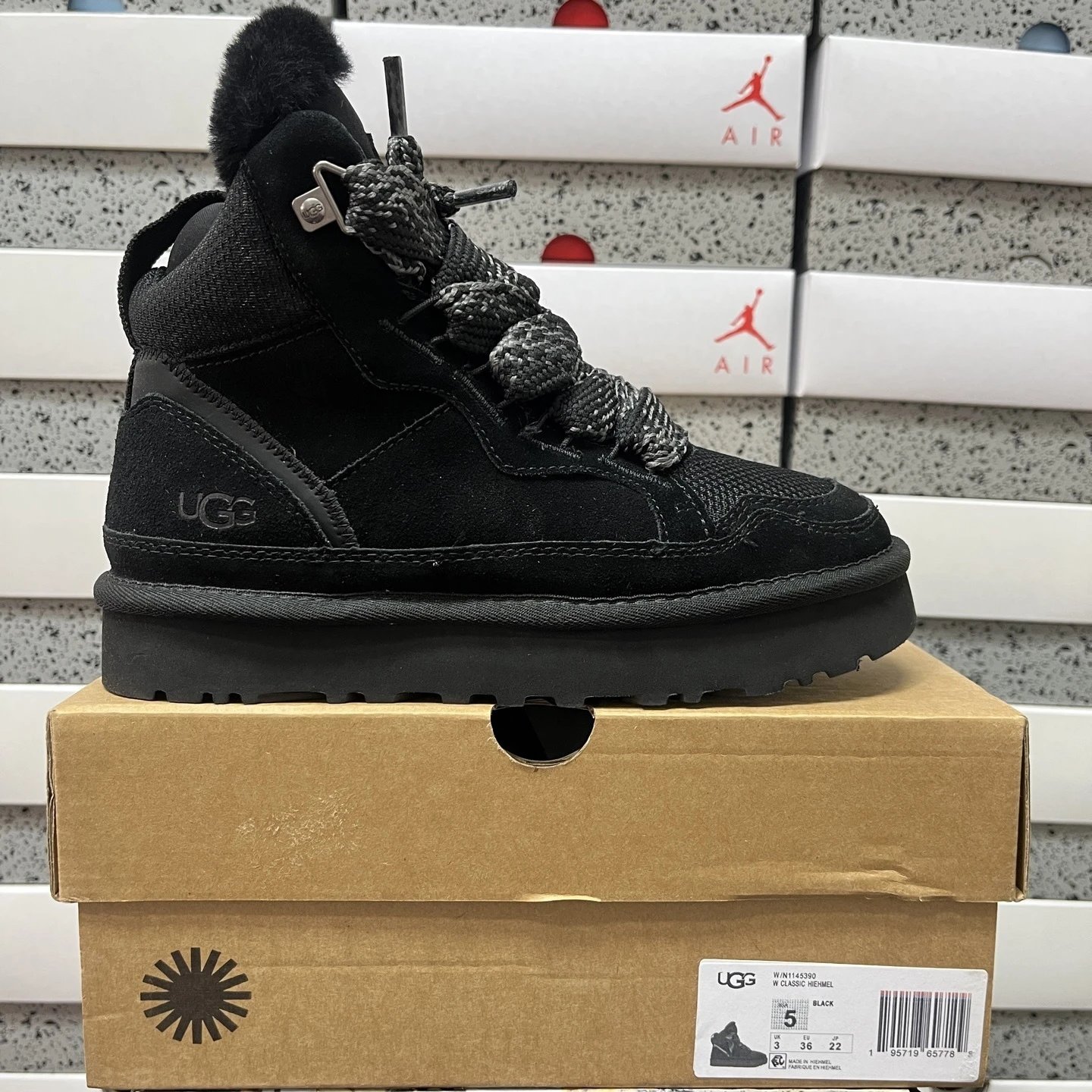 Top UGG 1145390 Black SKU image