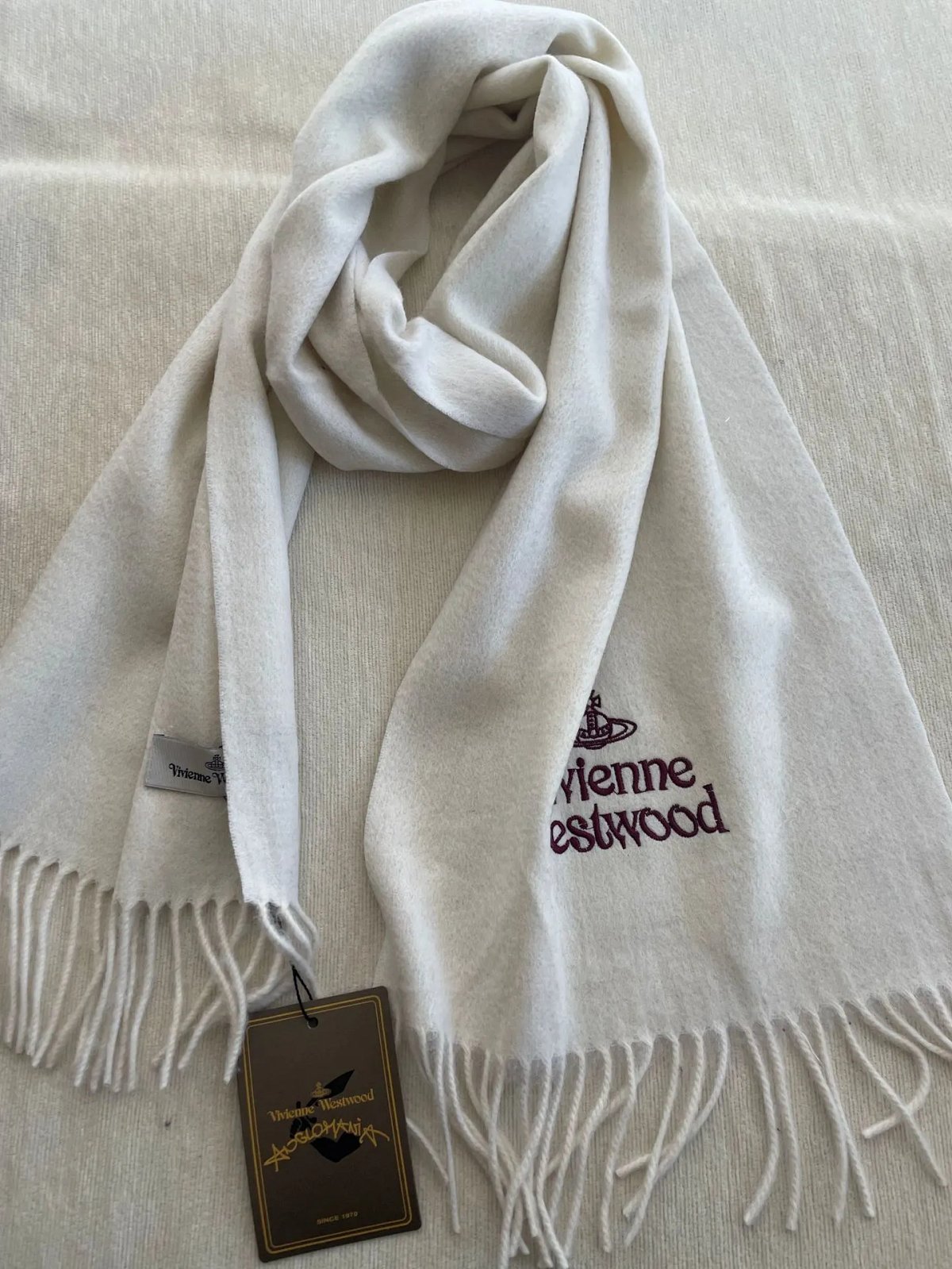 Vivienne Westwood Anglomania Cashmere Scarf Burgundy Scarves product detail 4 in Litbuy spreadsheet finds