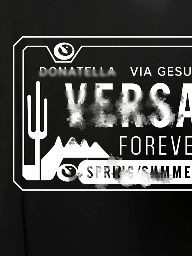 Versace T-Shirts Graphic Print Crew Neck product detail image 3