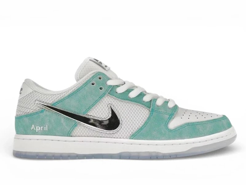 SB Dunk Low April Skateboards