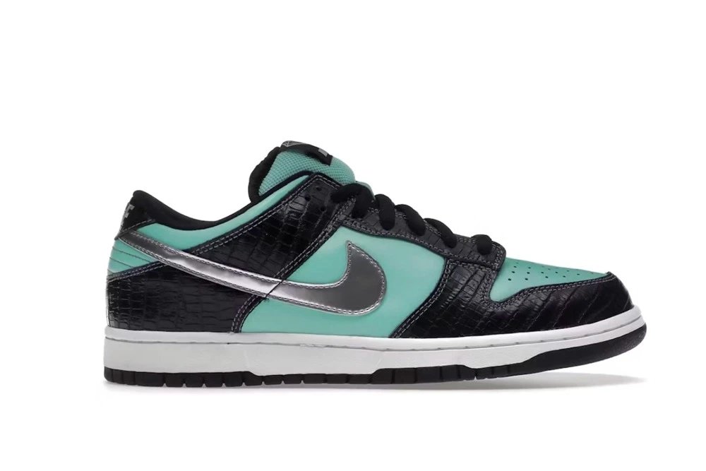 Nike Dunk Low Tiffany Sneakers