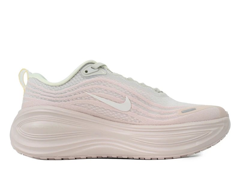 Nike Vomero Plus Silt Red