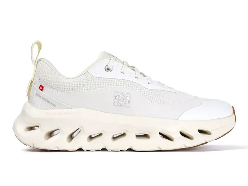 On Running Cloudtilt Loewe 2 All White