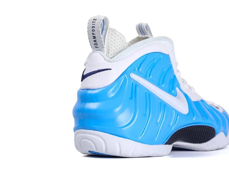 Nike Foamposite One University Blue Sneakers