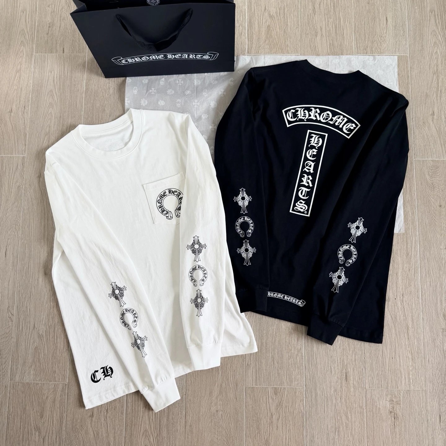 26new 🪄  Roller horseshoe print long sleeved tee T-shirt