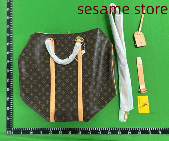 L Travel Bag (High-Quality Collection)