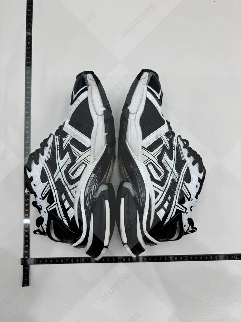 Runner Shoes