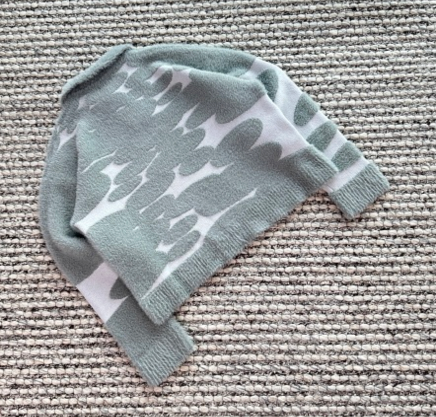 Fuzzy Knit Polo Sweater White Green Abstract Pattern Casual