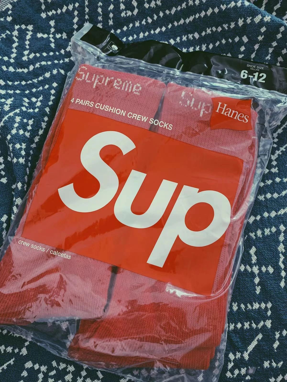 Two pairs of red