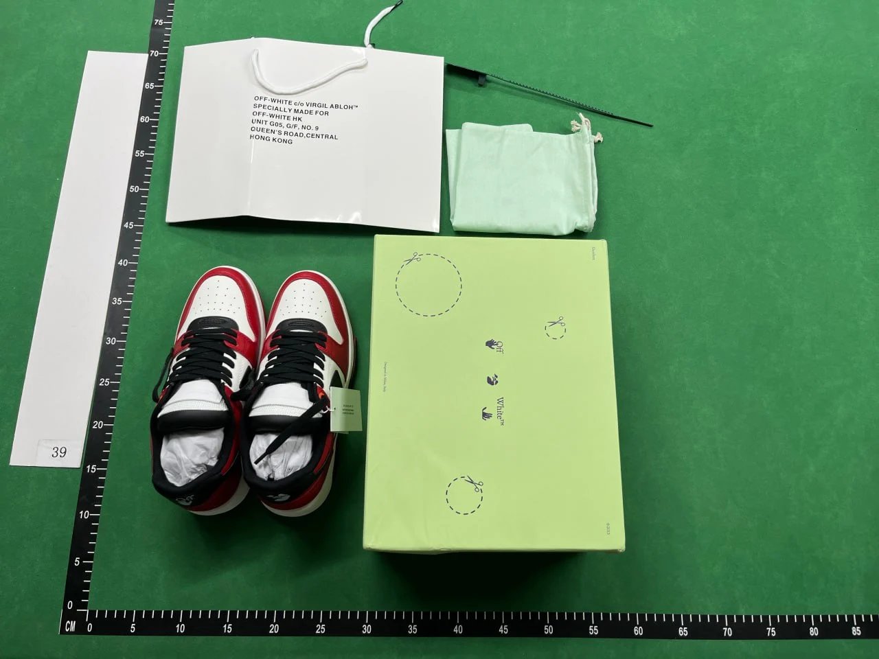 White - 3671058