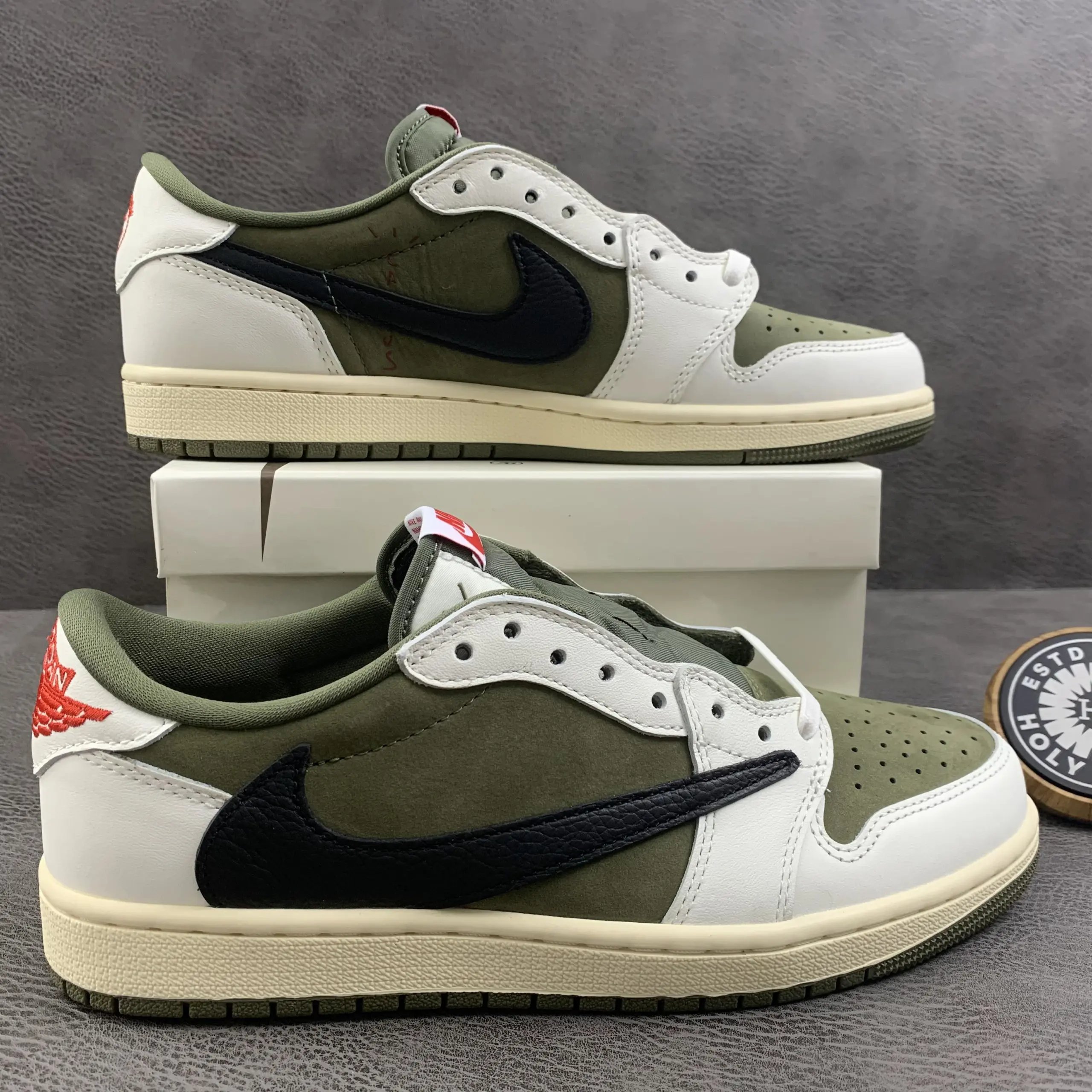 Jordan 1 Retro Low OG SP Travis Scott Medium Olive DZ4137-106