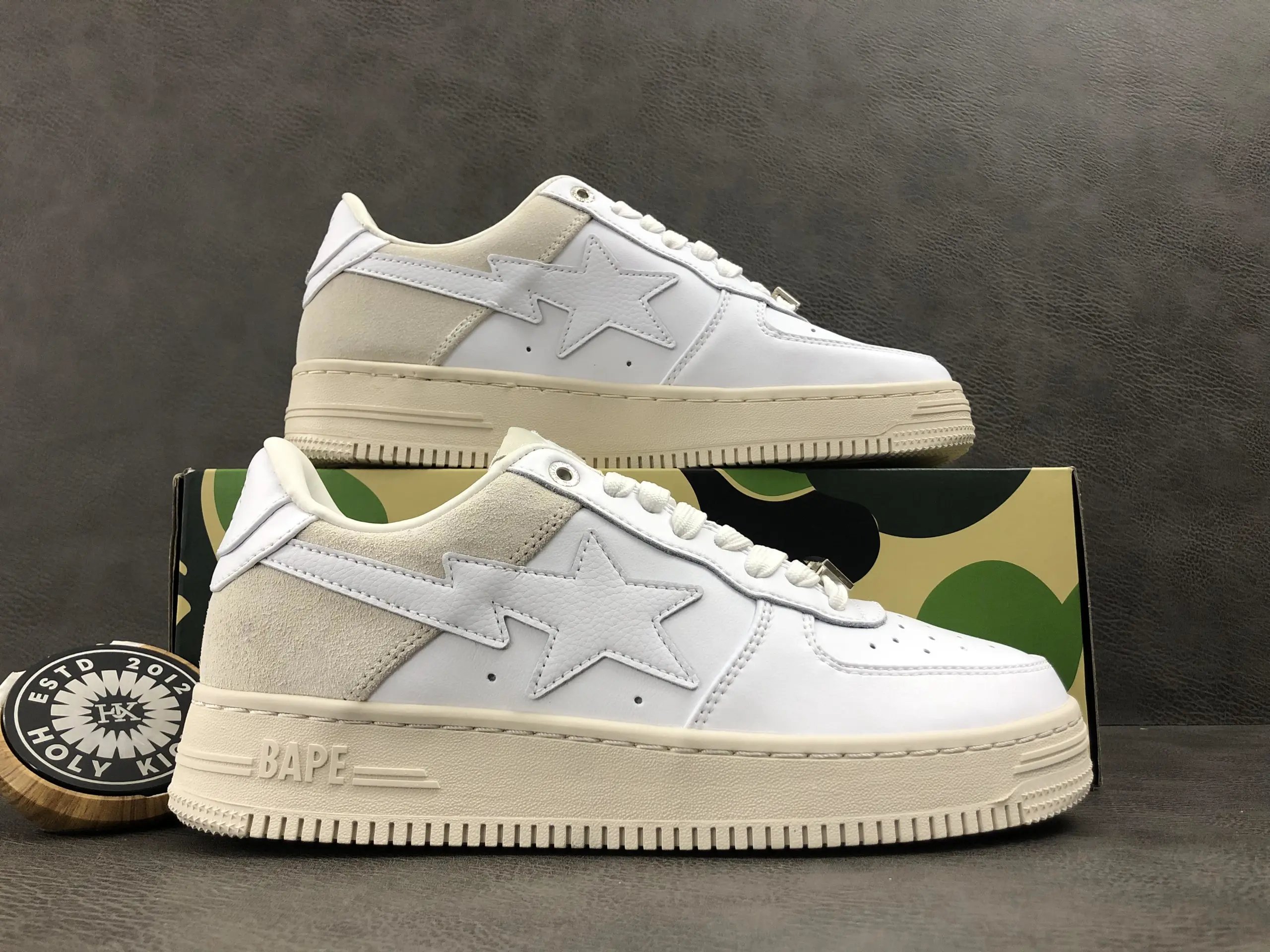 CREAMY WHITE