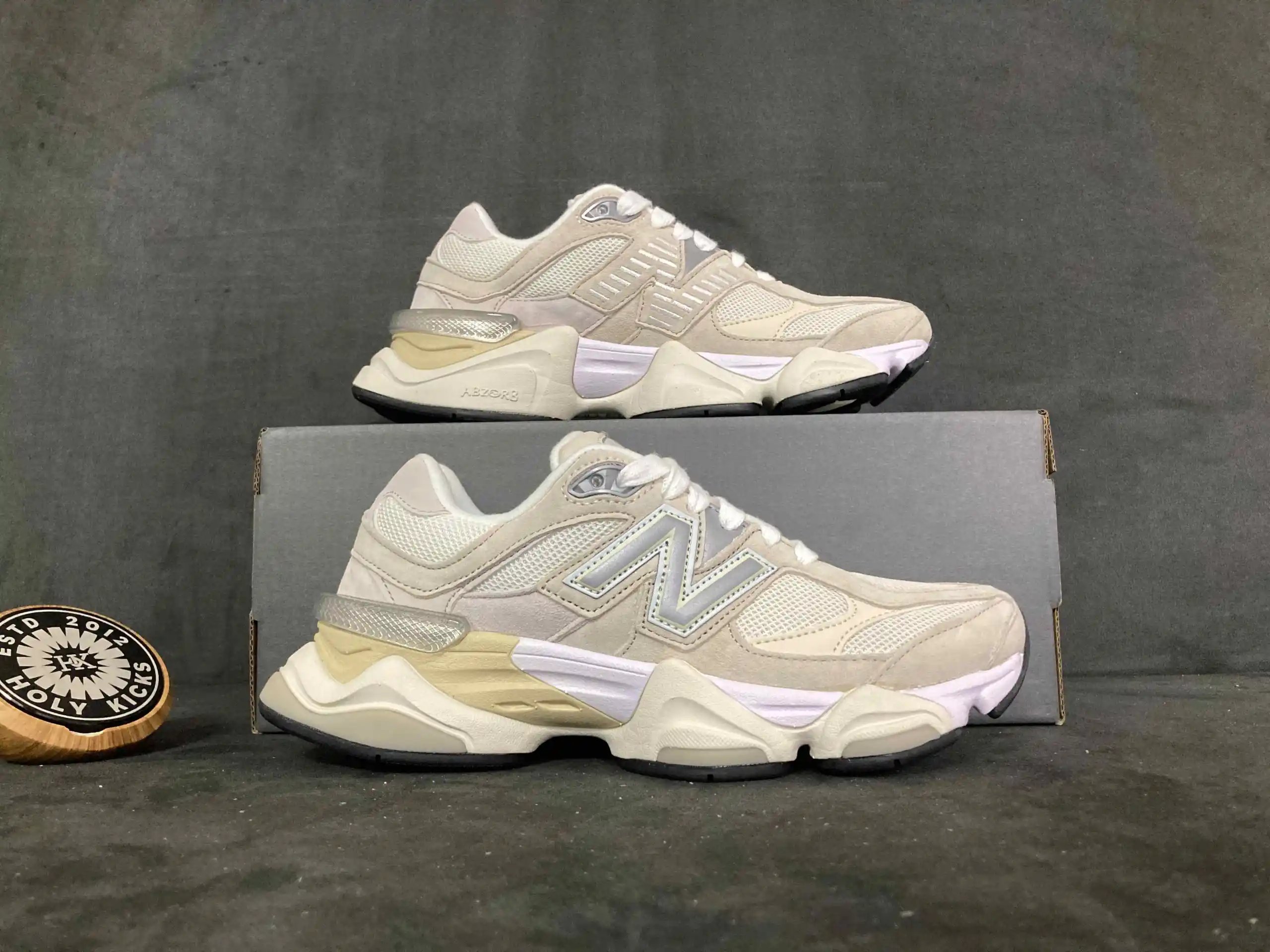 9060WHT