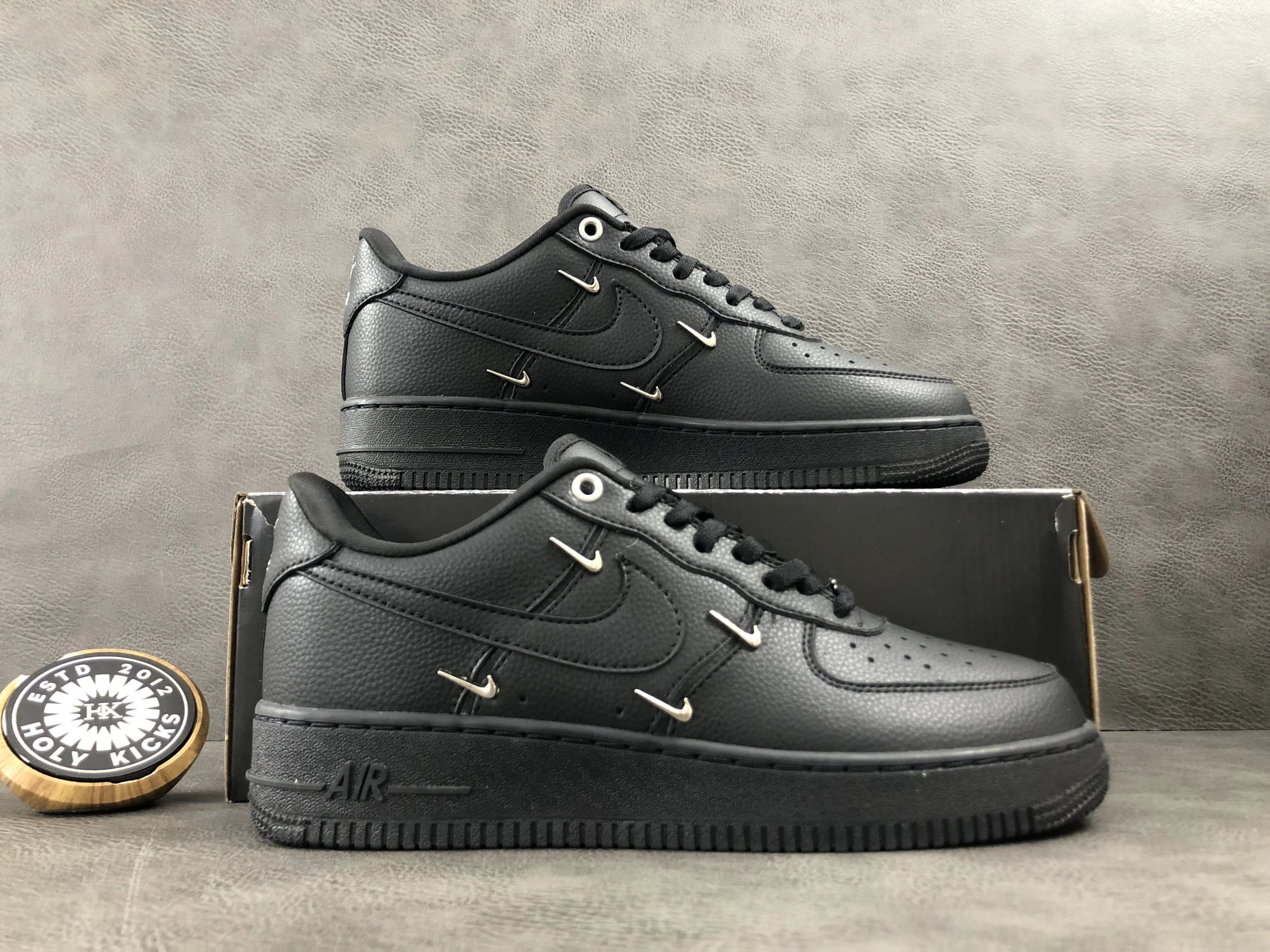 Nike Air Force 1 Low '07 Black Metallic Swooshes CT1990-001