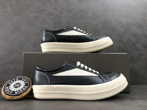 Holy Kicks Low-Top Sneakers Black / White - 1