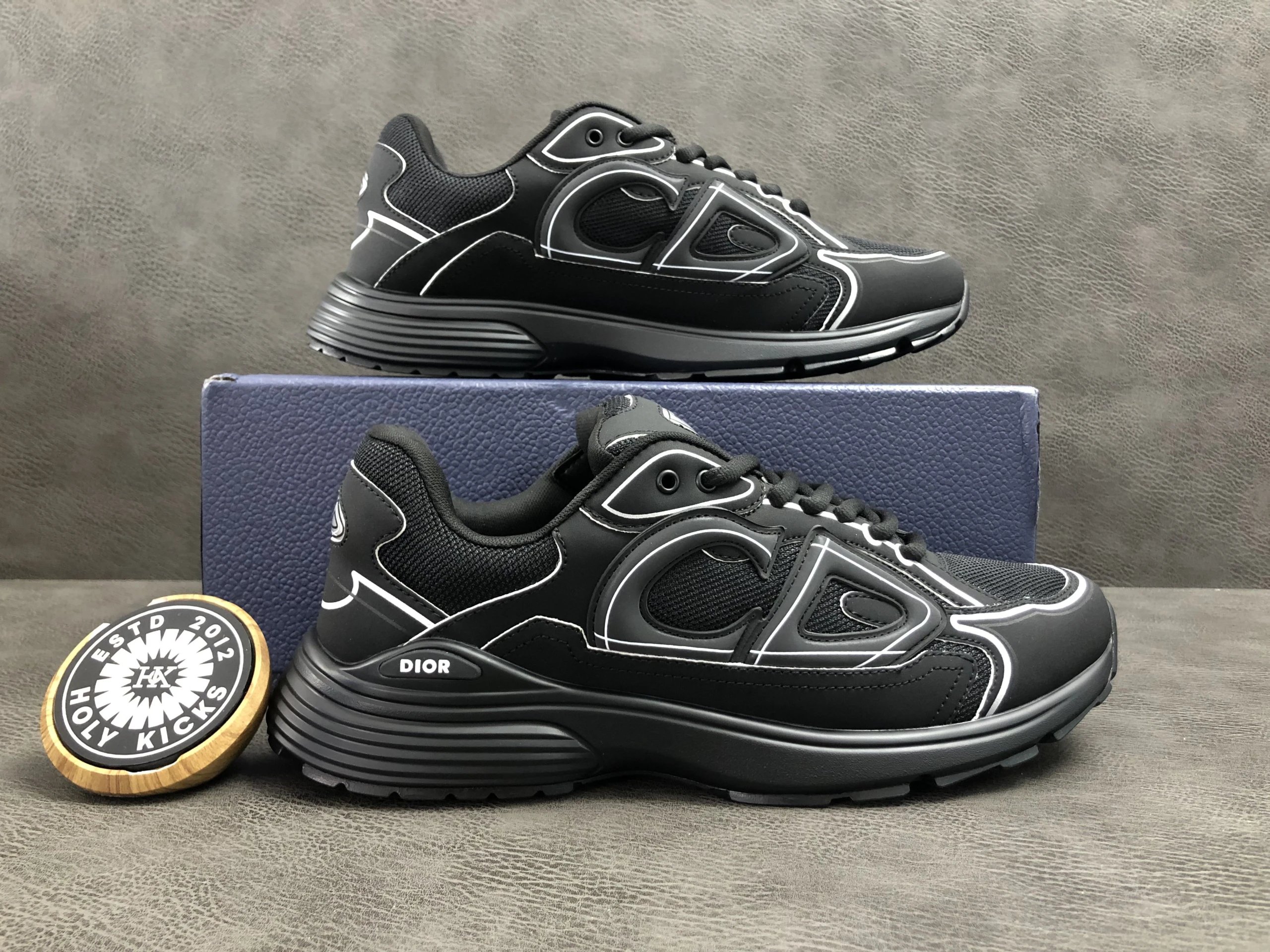 661 BLACK