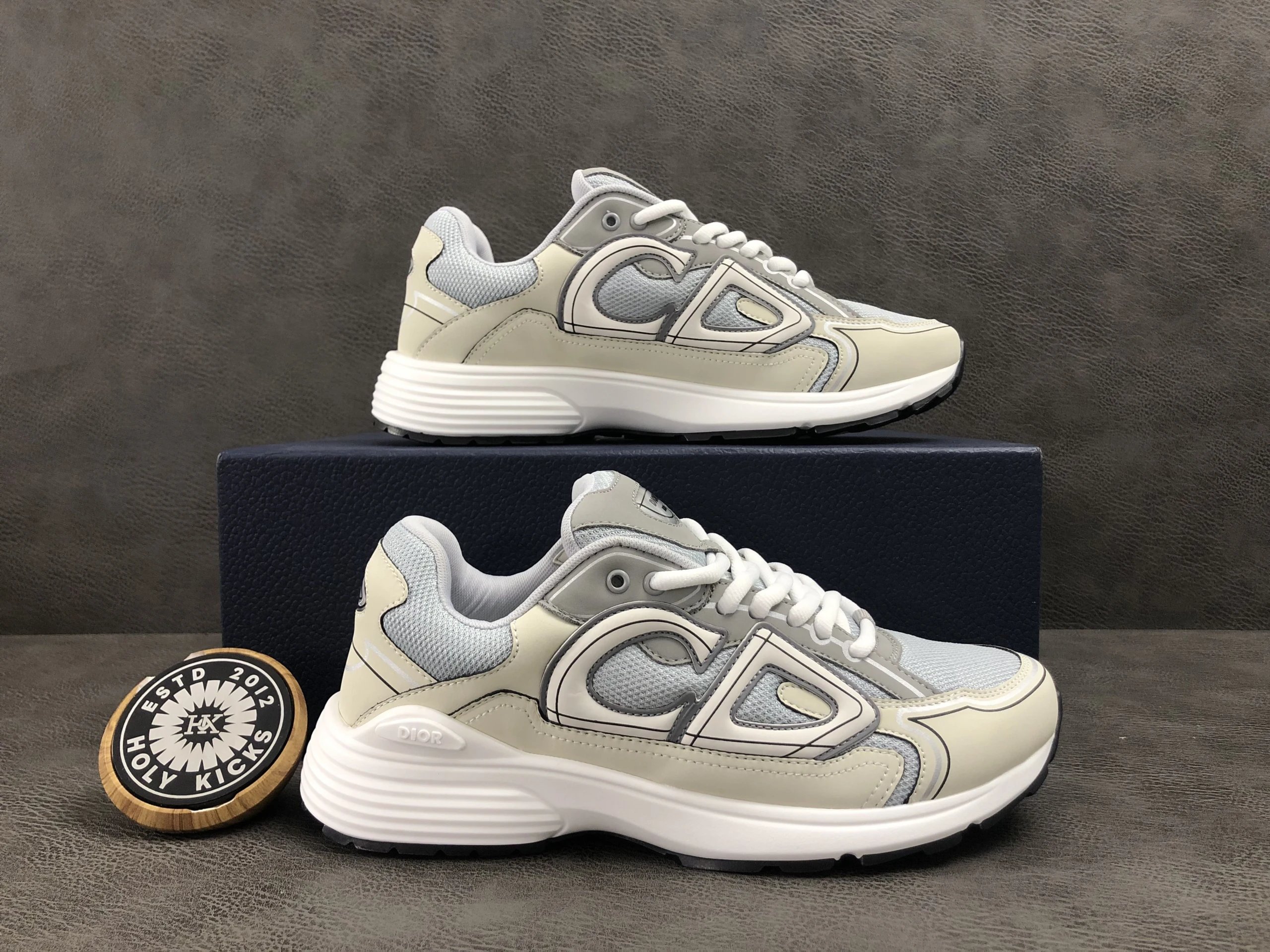 860 GREY/BEIGE